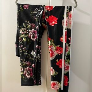 GOLDSHEEP leggings- floral design bundle (qty 2) size medium